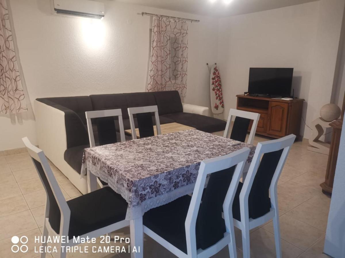 Apartmani Franceska Bol Exteriér fotografie